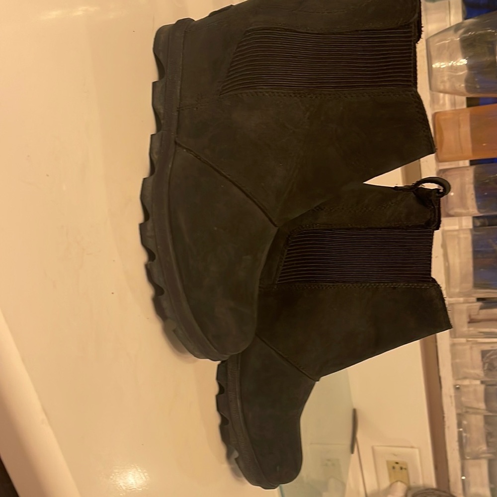 Black sorel wedge boots, size 8